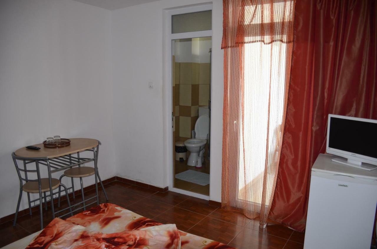 Vila Cu Livada Costinesti Bagian luar foto